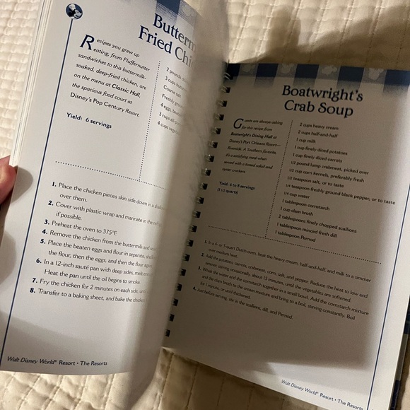 Disney Mickey and Chefs Cookbook - Blue and‎ White - Picture 5 of 10